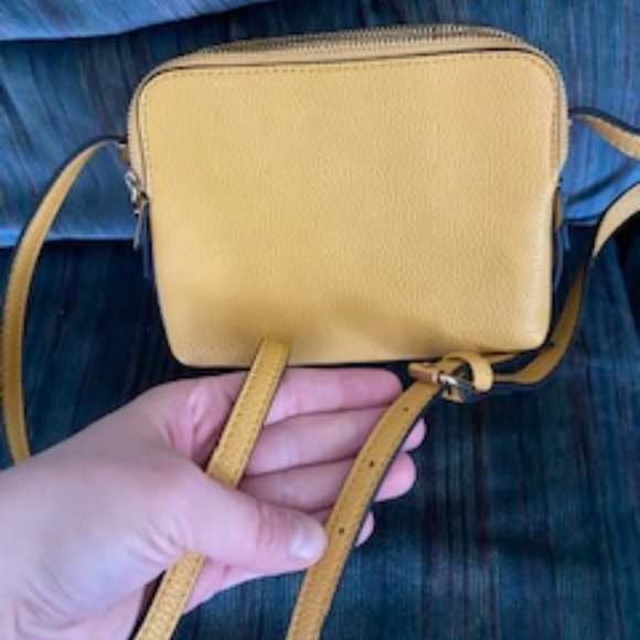 Lily and Ivy Yellow purse - Picture 5 of 8